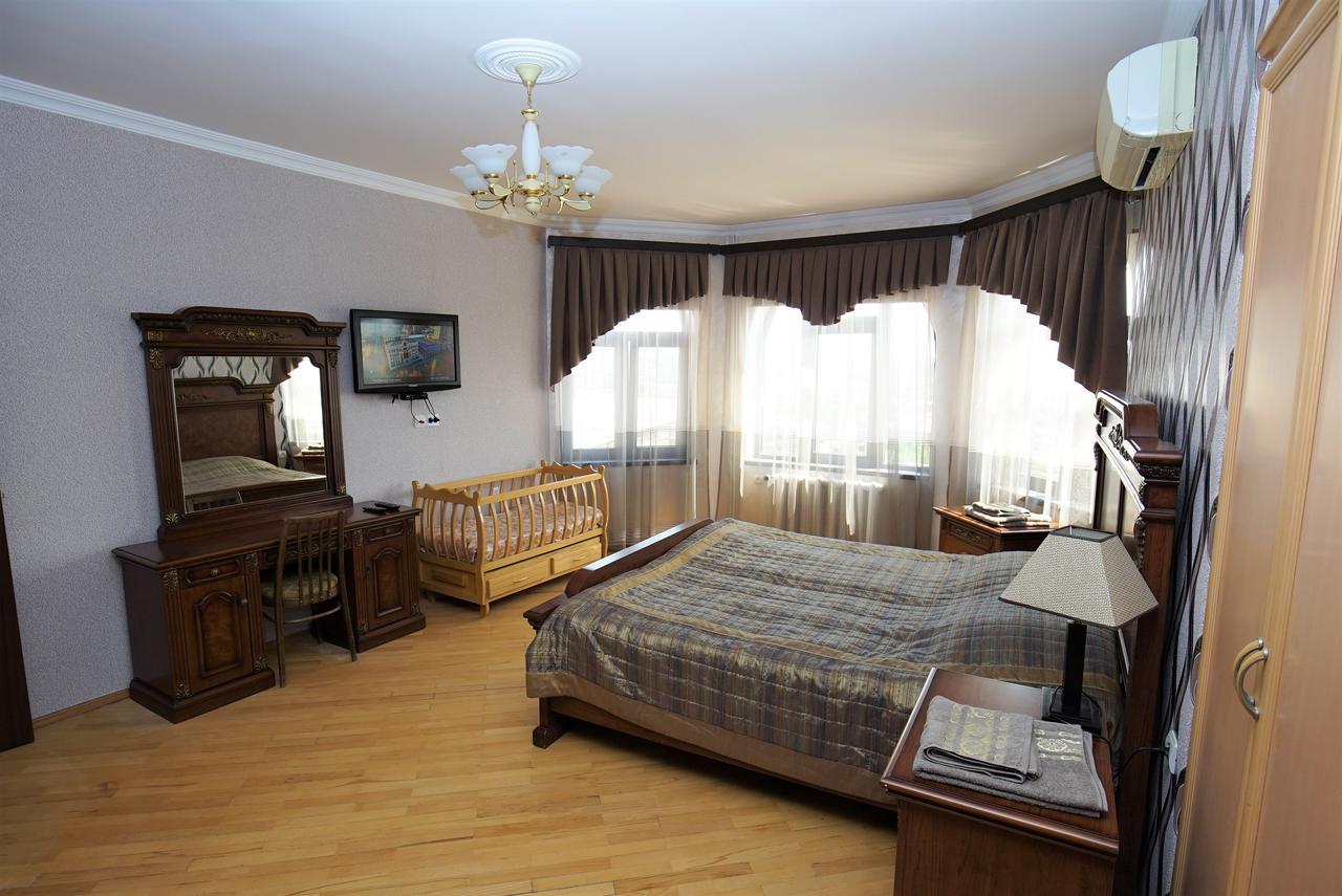 Nice House In The Heart Of The City Erivan Exterior foto